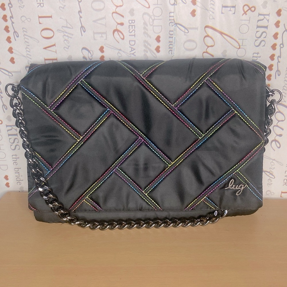 Lug shoulder purse
